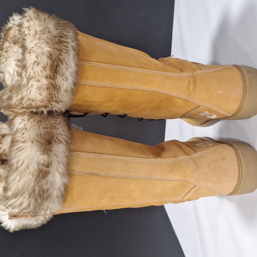 Women's Timberland Fur-Trim Boots- Size 5.5 - Picture 12 of 15